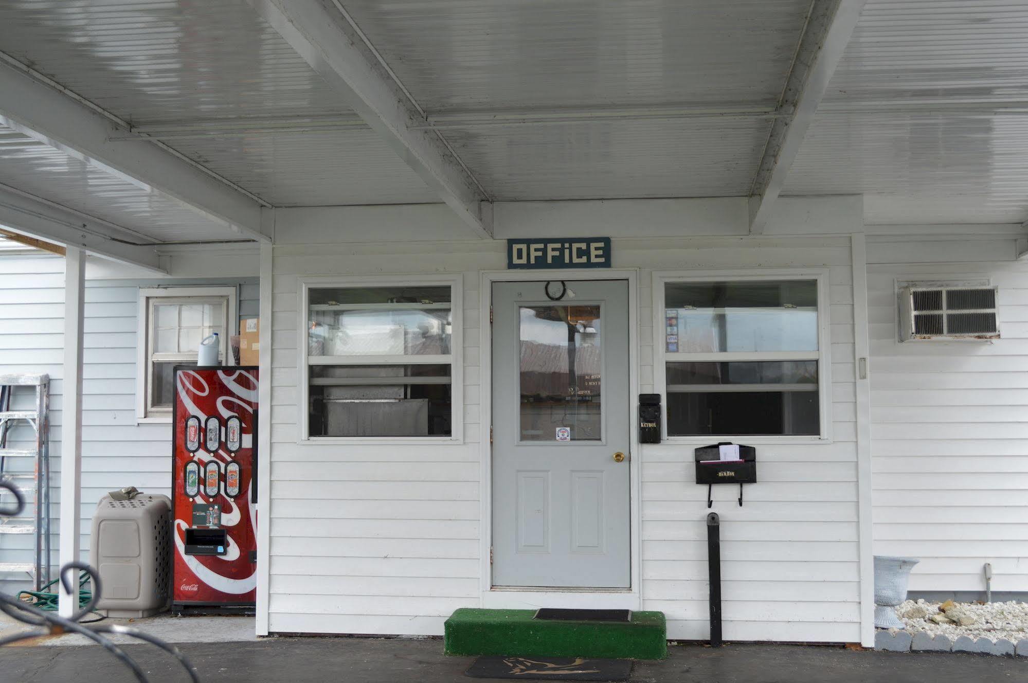 Great Lakes Motel フリーモント エクステリア 写真
